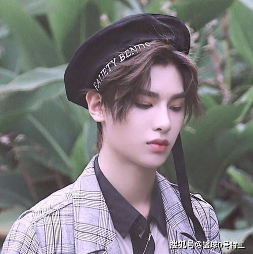 黄明昊娱乐圈吃瓜视频大全